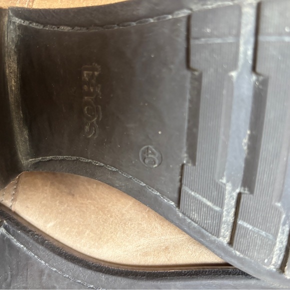 Taos Cutie Leather Boots - Picture 6 of 11